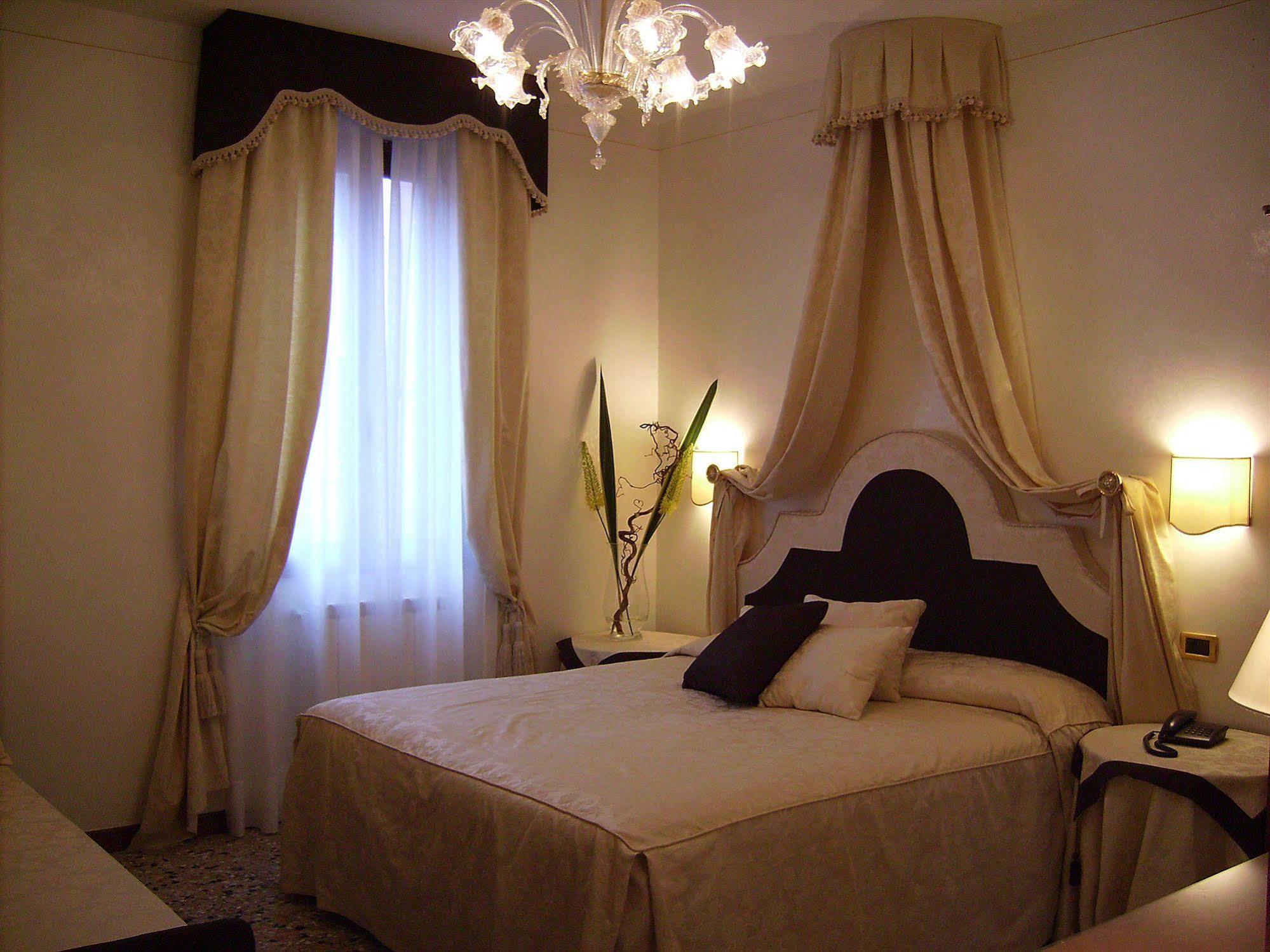 Hotel Hesperia Venecia
